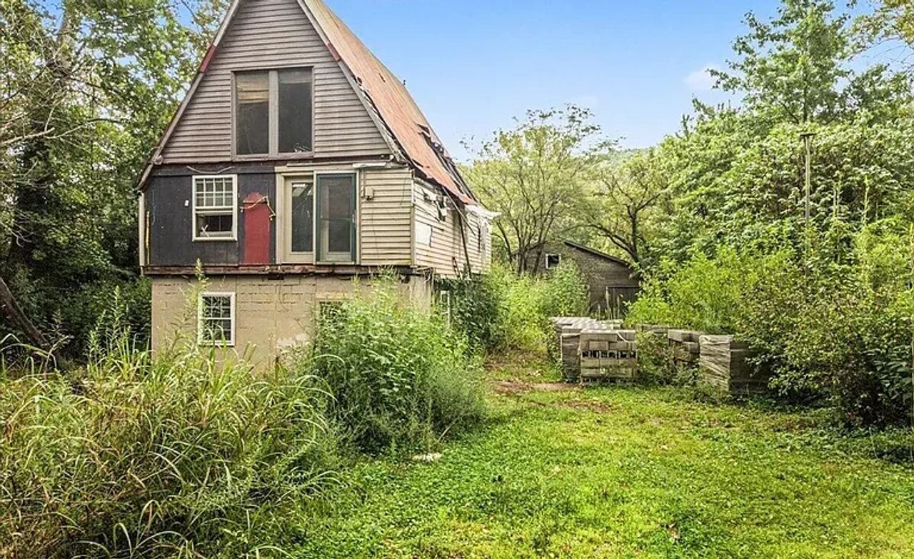 Kentucky Riverfront Property With Direct Water Access and Endless Potential
