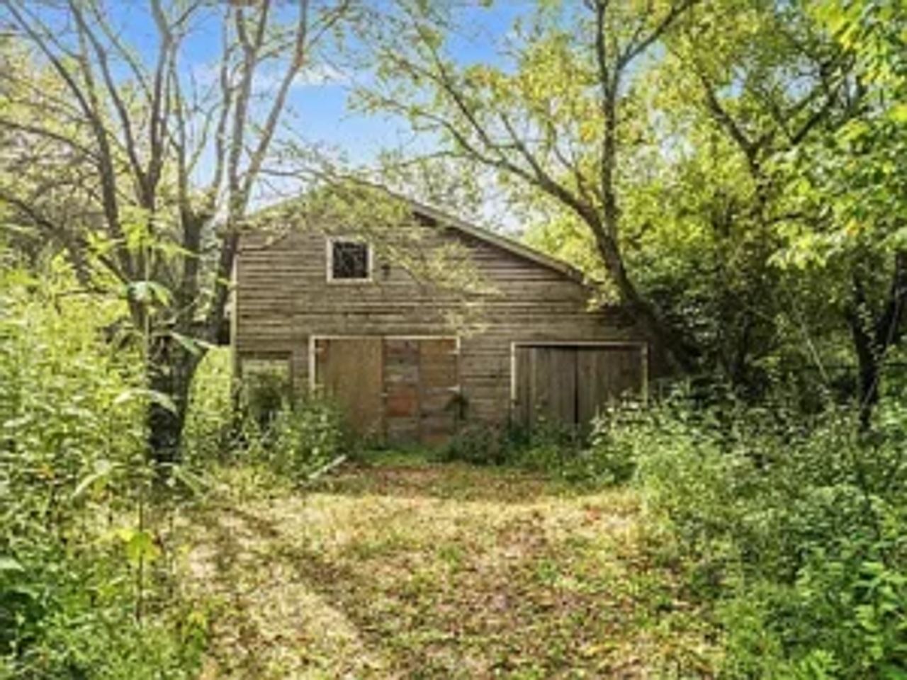 Kentucky Riverfront Property With Direct Water Access and Endless Potential