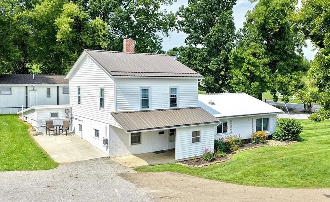 Ohio Auction Property with 5-Bedroom Home, Mobile Home, Shop and Barn