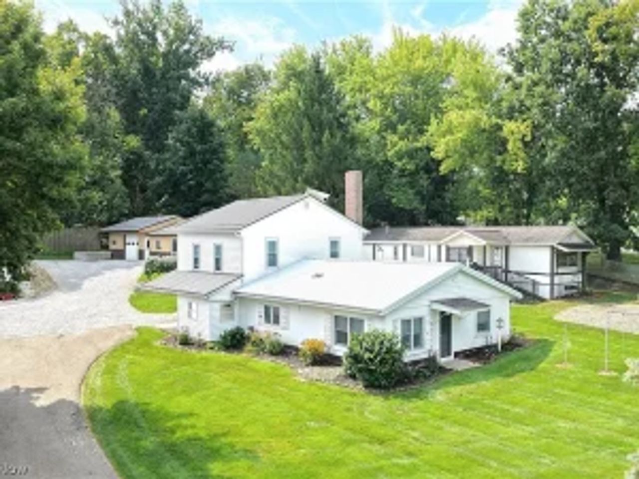 Ohio Auction Property with 5-Bedroom Home, Mobile Home, Shop and Barn