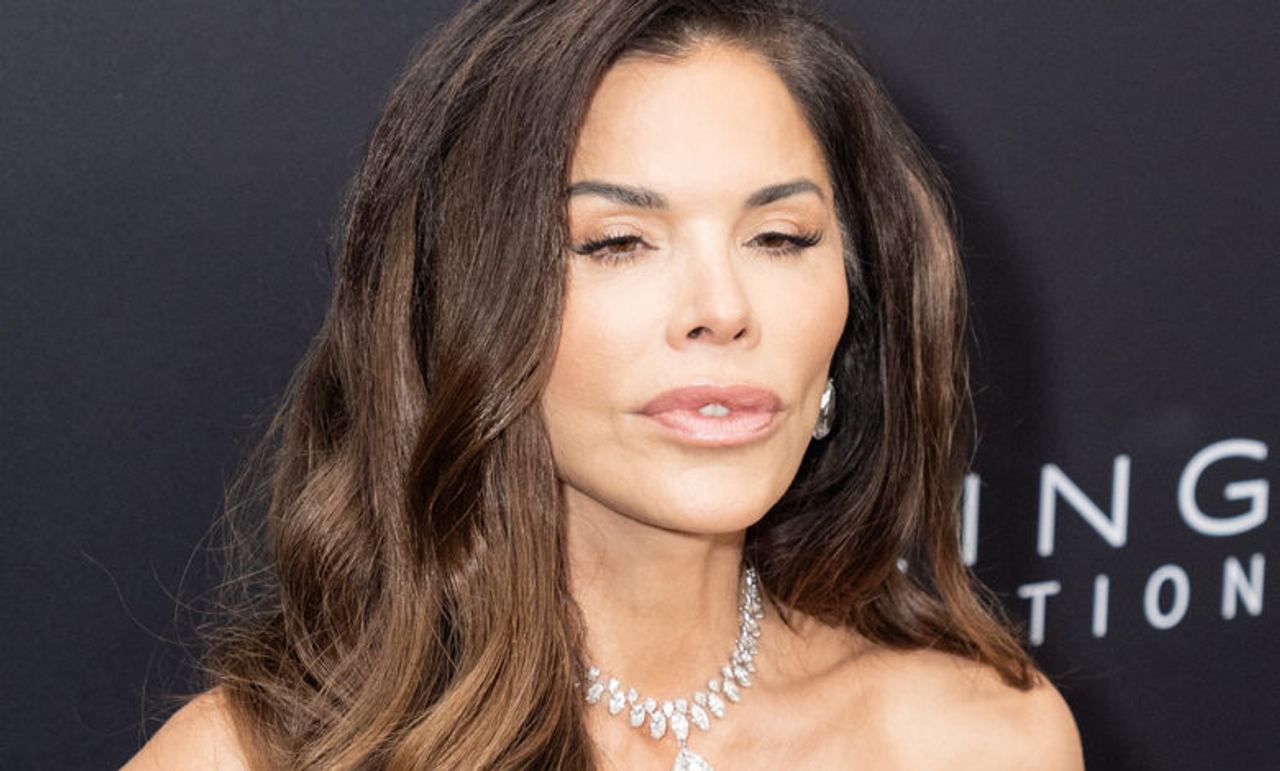 Lauren Sánchez Bezos slammed for ‘inappropriate’ dress at White House state dinner